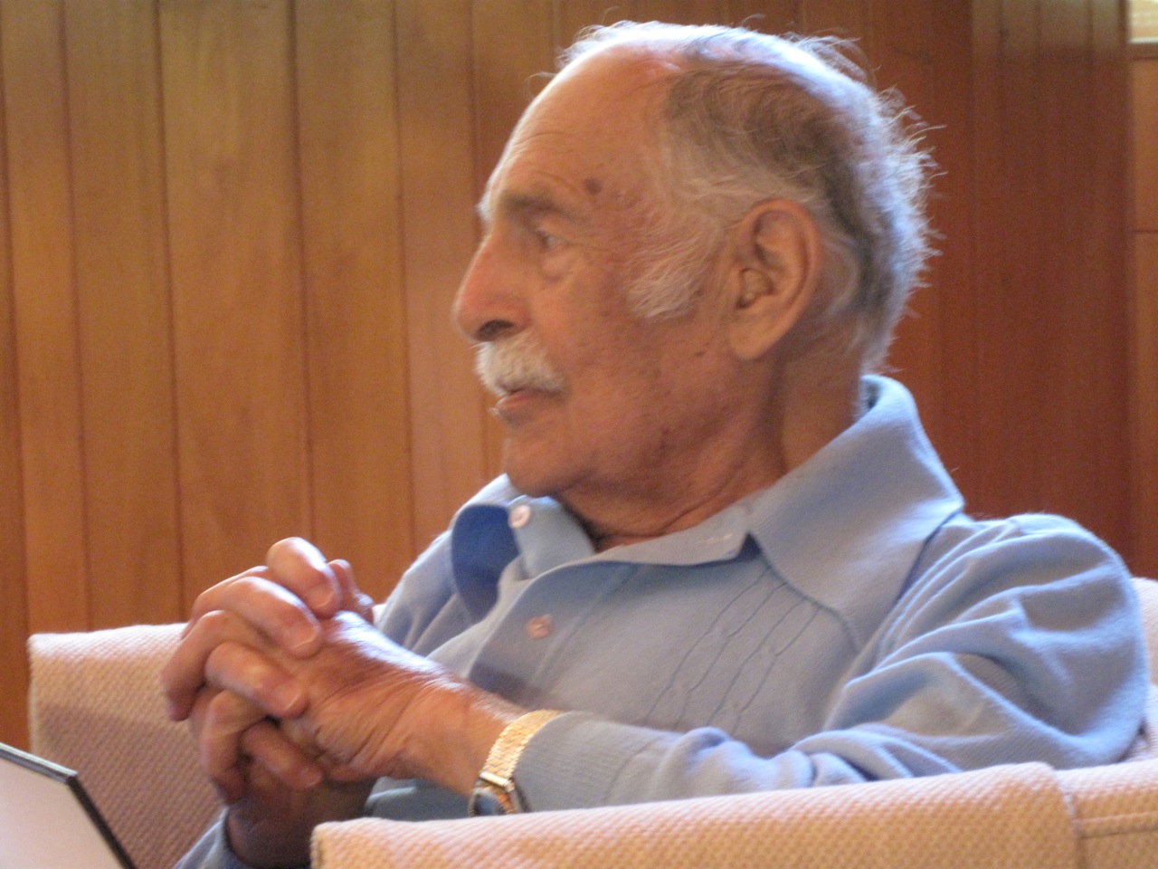 Gen Shimon Erem, at home